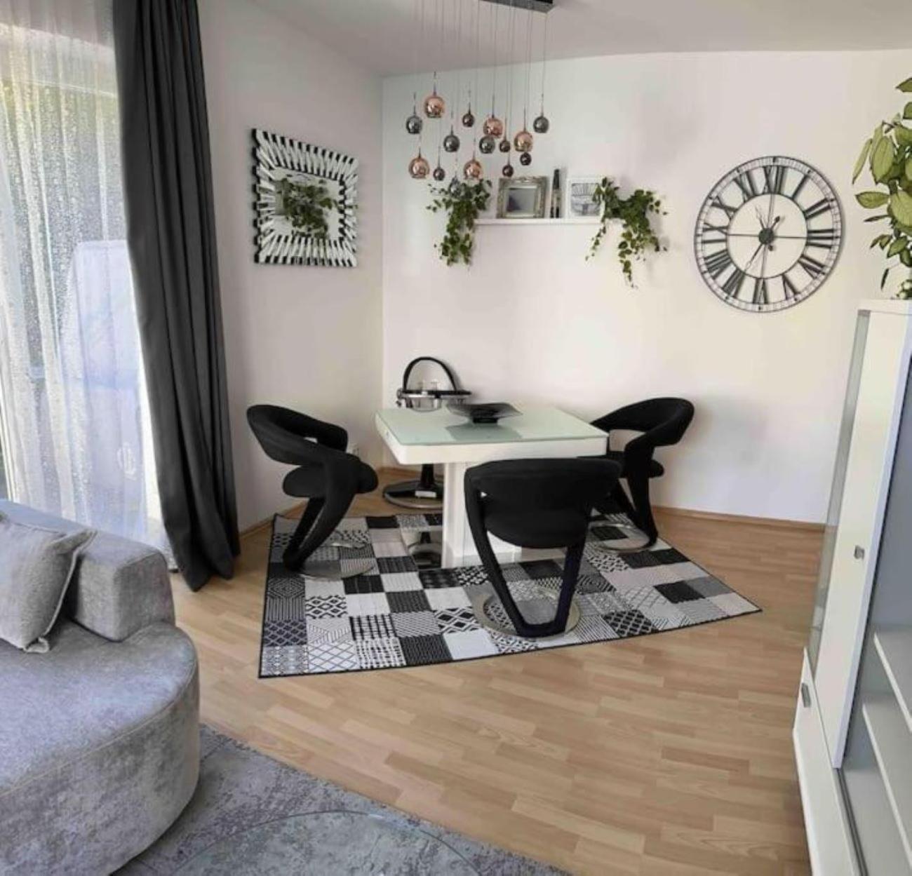 Wohnung 1 Mit 2 Schlafzimmern Und Terrasse Гросгмайн Экстерьер фото